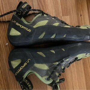 La Sportiva Climbing Shoes - Black and Green, Size 38